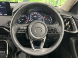 【純正革巻きステアリング】上質な革を使用することで、手にしっかり馴染みとても運転しやすいハンドルです♪