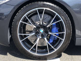 BMW純正20インチホイール。洗練されたデザインで、足元の個性を引き立てます。