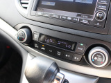 オートエアコンなので設定した温度で車内の温度を保ってくれます♪