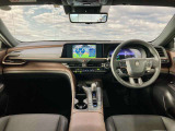 クラウンクロスオーバー 2.5 G アドバンスト レザー パッケージ E-Four 4WD 夏冬タイ...