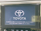 【9インチ ディスプレイオーディオ】大画面ディスプレイへお持ちのスマートフォンと連携して、ナビやbluetoothでの音楽再生が可能です♪デザインはもちろん操作性も良好!別途ナビ機能の取付可能です♪