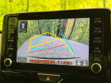 【バックカメラ】駐車時に後方がリアルタイム映像で確認できます。大型商業施設や立体駐車場での駐車時や、夜間のバック時に大活躍!運転スキルに関わらず、今や必須となった装備のひとつです!