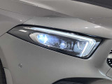 LEDヘッドライトで、夜道も明るく照らしてくれます。