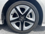 店舗にて現車の確認もいただけますので、お電話で在庫のご確認の上是非ご来店くださいませ。