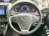 【純正革巻きステアリング】上質な革を使用することで、手にしっかり馴染みとても運転しやすいハンドルです♪