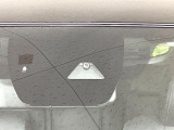 【スマートブレーキサポート】走行中に前方の車両等を認識し、衝突しそうな時は警報とブレーキで衝突回避と被害軽減をアシスト。より安全にドライブをお楽しみいただけます。