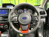 【純正革巻きステアリング】上質な革を使用することで、手にしっかり馴染みとても運転しやすいハンドルです♪