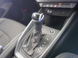 そのモデルの特性に合わせたトランスミッションを採用することにより、駆動力への伝達効率が高く、燃費性能にも大きく寄与しています。詳しくは0078-6002-900146中古車スタッフまで