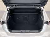 ■リアシートを倒せば、広いラゲージスペースが確保できますので、荷物の多い時は便利です!