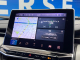●Apple Car Play:スマホとの有線接続で、ナビ・オーディオ再生などスマホのアプリ機能が画面でも使える便利機能です!