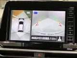 【アラウンドビューモニター】車を上から見下ろしているかのような映像で周囲の状況がひと目で確認、狭い駐車場に駐車するときも安心です♪