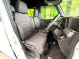 運転席シート廻りは使用感も少なく、良好な状態となっています。丁寧に使われていたことがよくわかりますね。