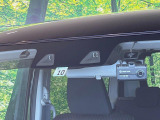 【スズキ セーフティサポート】走行中に前方の車両等を認識し、衝突しそうな時は警報とブレーキで衝突回避と被害軽減をアシスト。より安全にドライブをお楽しみいただけます。