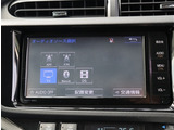 お車選びをお楽しみ頂けるよう、在庫車の展示スペースを十分に確保しております。