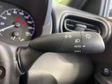 【オートライト】周りの明るさに応じて自動でヘッドライトの点灯・消灯ができる機能です!ライトの付け忘れ・消し忘れなどが無くなり、雨の日や夕方の走行も安心!トンネル通過時も便利ですね♪