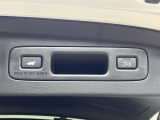 【パワーバックドア】スマートキーや運転席のボタンを押すだけでリアゲートが自動で開閉します!荷物を持っている時や、高い位置にあるバックドアを閉める際に便利な機能です♪