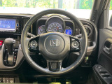 【純正革巻きステアリング】上質な革を使用することで、手にしっかり馴染みとても運転しやすいハンドルです♪