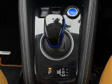 気になる車はすぐにお問い合わせください!画面右側の0066から始まる無料ダイヤルからお問い合わせ下さい!専門スタッフがお車のご質問にお答えいたします!