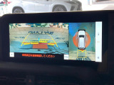 【パノラミックビューモニター】専用のカメラにより、上から見下ろしたような視点で360度クルマの周囲を確認することができます☆死角部分も確認しやすく、狭い場所での切り返しや駐車もスムーズに行えます。