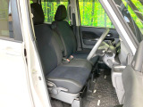 運転席シート廻りは使用感も少なく、良好な状態となっています。丁寧に使われていたことがよくわかりますね。