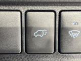 【パワーバックドア】スマートキーや運転席のボタンを押すだけでリアゲートが自動で開閉します!荷物を持っている時や、高い位置にあるバックドアを閉める際に便利な機能です♪