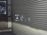 全車店頭にて展示中!お越し頂ければ現車確認が可能です。お気軽にお越しくださいませ。専門スタッフが細かくご説明させて頂きますので輸入車にご不安がある方でも安心です。