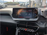 Apple CarPlay/Android Autotに対応したタッチスクリーン/Bluetooth接続/ハンズフリー通話/ミュージックプレイヤー接続