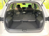 普段のお買い物や通勤、送迎等に十分な荷室スペースを確保しております。セカンドシートを倒すと、大きな荷物の積載も可能です♪
