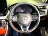 【純正革巻きステアリング】上質な革を使用することで、手にしっかり馴染みとても運転しやすいハンドルです♪