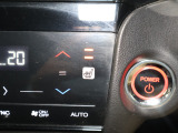 シートヒーター装備付き車!!座席に埋め込まれた電熱線によりシートを暖めることが出来る装備で、温められたシートは、寒い冬には最適です!!