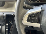 ステアリングスイッチ左側 オーディオ操作スイッチ。 前方から目を離すことなく操作できます!