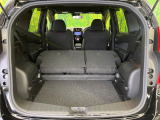 普段のお買い物や通勤、送迎等に十分な荷室スペースを確保しております。セカンドシートを倒すと、大きな荷物の積載も可能です♪