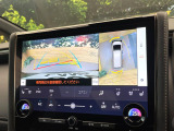 【パノラミックビューモニター】専用のカメラにより、上から見下ろしたような視点で360度クルマの周囲を確認することができます☆死角部分も確認しやすく、狭い場所での切り返しや駐車もスムーズに行えます。