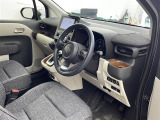 気になる車はすぐにお問い合わせください!画面右側の0066から始まる無料ダイヤルからお問い合わせ下さい!専門スタッフがお車のご質問にお答えいたします!