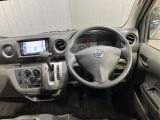 運転席からの視界が左右に広く隅々まではっきりと見渡せます。車の前端も把握しやすく安心して運転できます!