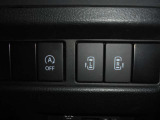 運転席で左右電動スライドドアを開閉操作ができます。