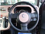 【車屋】として、長く車業界に従事した経験豊富なスタッフが多数在籍しております。