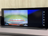 バックモニターも装備しております。バックギアに入れるとナビ画面に車の後方が映し出されます。これで後方確認も安心!