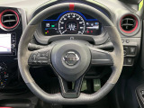 【純正革巻きステアリング】上質な革を使用することで、手にしっかり馴染みとても運転しやすいハンドルです♪