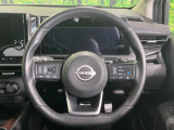 【純正革巻きステアリング】上質な革を使用することで、手にしっかり馴染みとても運転しやすいハンドルです♪