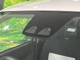 【スマートアシスト】走行中に前方の車両等を認識し、衝突しそうな時は警報とブレーキで衝突回避と被害軽減をアシスト。より安全にドライブをお楽しみいただけます。