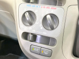 寒い冬も暑い夏も全席に快適な空調を届けてくれる、ダイヤル式エアコンを装備♪