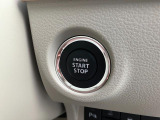 車検整備付メンテナンスパックの整備内容は・エンジンオイル・オイルフィルター・冷却水交換、ブレーキ分解、清掃、給油、調整作業、下回り洗浄作業が含まれております。車検にかかる法定費用は別途頂戴致します。