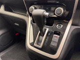 気になる車はすぐにお問い合わせください!画面右側の0066から始まる無料ダイヤルからお問い合わせ下さい!専門スタッフがお車のご質問にお答えいたします!