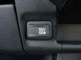 ■AC100V/100W電源コンセント。