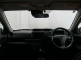 見通しのよいすっきりとした視界で、誰でも運転しやすいです。運転のしやすさは疲れにくさにも繋がりますよ♪