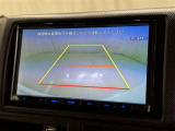 バックモニターも装備しております。バックギアに入れるとナビ画面に車の後方が映し出されます。これで後方確認も安心!