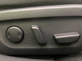 【パワーシート】スイッチ一つで簡単にシートの微調整が可能!電動だから力もいりません!快適なシートポジションにセットして、快適なドライブをお楽しみください。