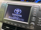 【メーカー純正ナビ】インテリアに溶け込むスタイリッシュな「専用設計」メーカーナビを装備♪視認性や操作性など基本性能にも優れ、より上質なカーライフをお楽しみいただけます。