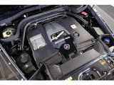4.0L V型8気筒DOHCツインターボ、585ps/86.7kgm、全長×全幅×全高mm 4665×1985×1975mm、車両重量 2530kg